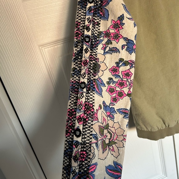 Billabong Quilted Bomber - S - EUC - Picture 3 of 4